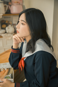 把她日出水来太爽太紧了